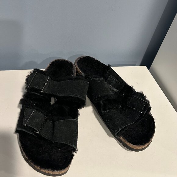 Women's Birkenstock Arizona Shearling Sandals - Size 39 - Black - Excellent Cond - Picture 1 of 4